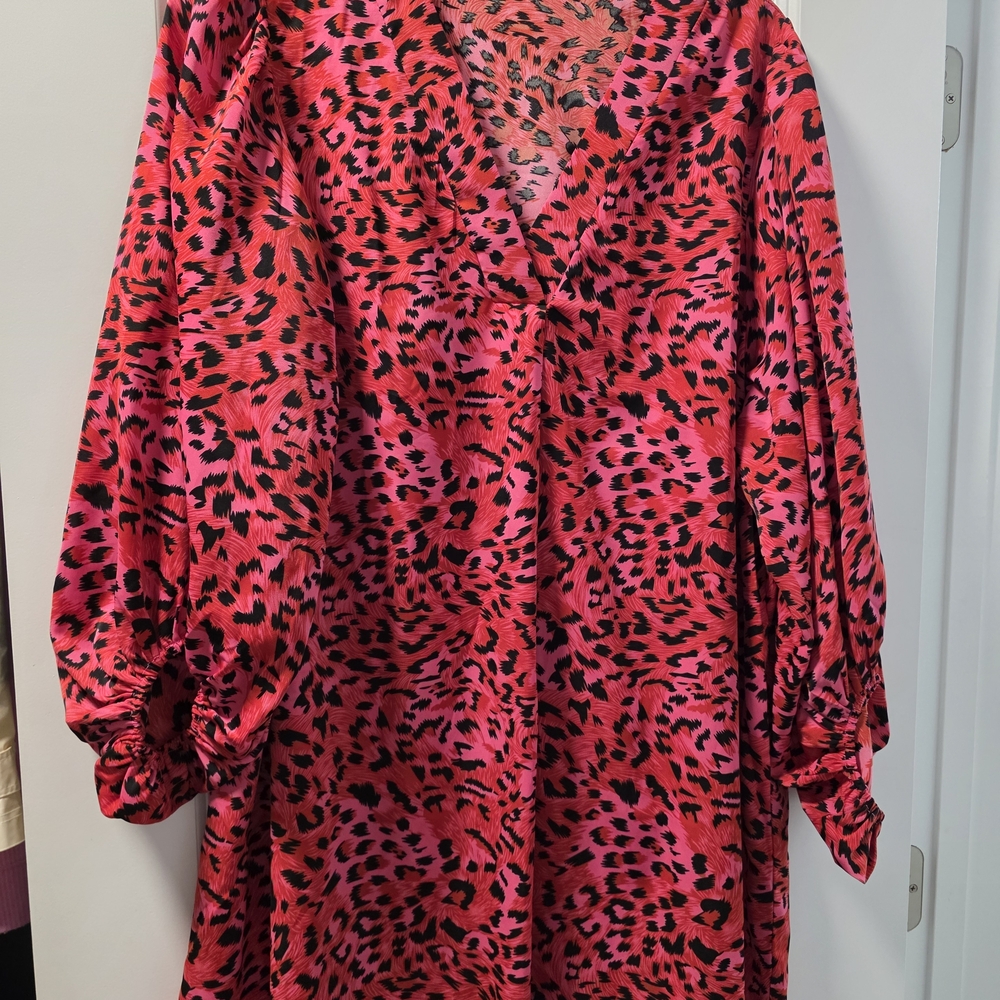 JODIFL Pink and Black Leopard Print Long Sleeve Dress